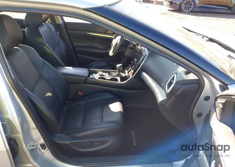 2019 Nissan Maxima 3.5 Sl z USA, uszkodzony, nr VIN 1N4AA6AVXKC384620